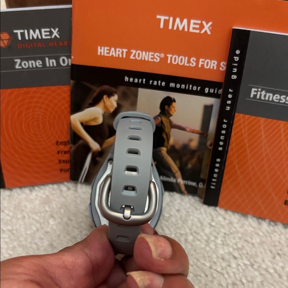 Timex Gray Digital Heart Zone Smartwatch NWOT 2/$20 - Picture 8 of 9